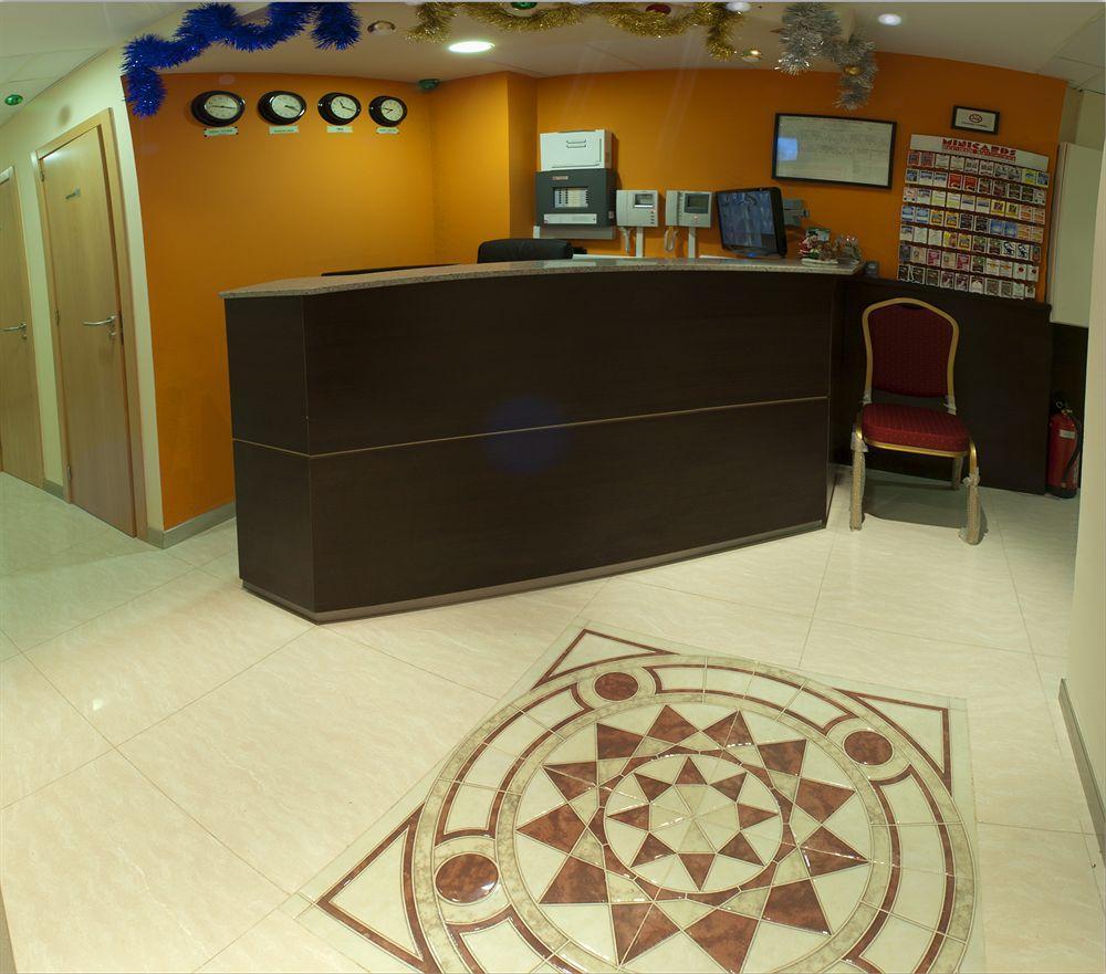 Hostal Las Flores Ramblas Barcelona Ngoại thất bức ảnh