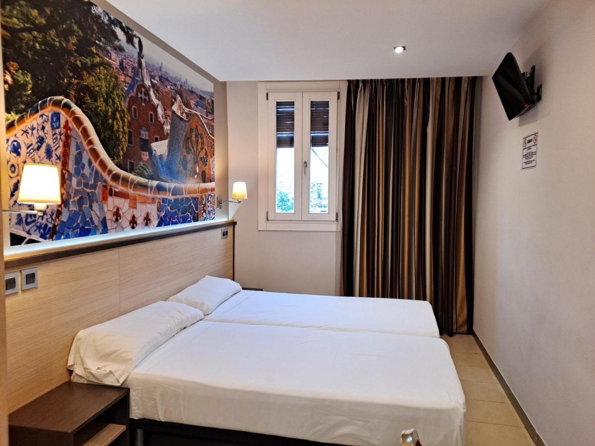 Hostal Las Flores Ramblas Barcelona Ngoại thất bức ảnh