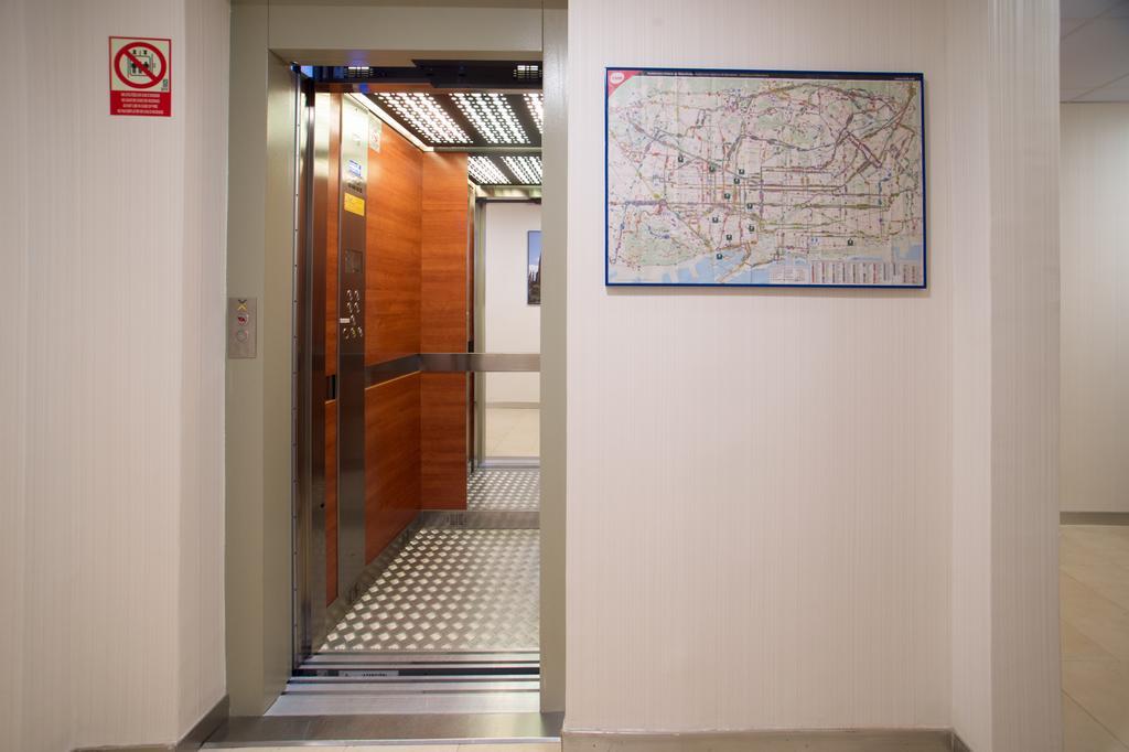 Hostal Las Flores Ramblas Barcelona Ngoại thất bức ảnh